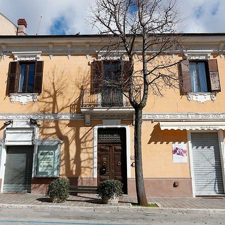 Garibaldi33 Otel Avezzano Dış mekan fotoğraf